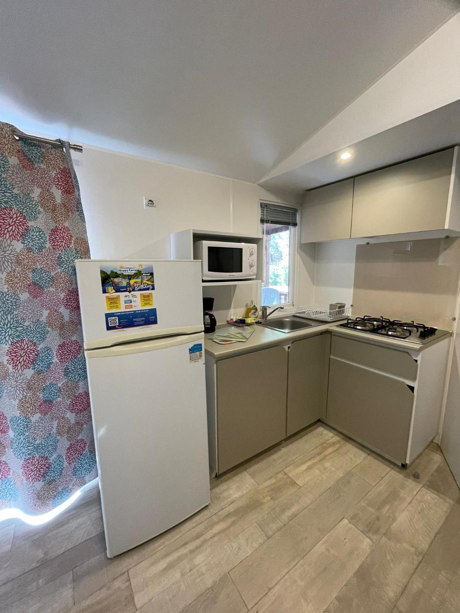 Happy Camp Mobile Homes In Camping Iscrixedda Lotzorai Ngoại thất bức ảnh